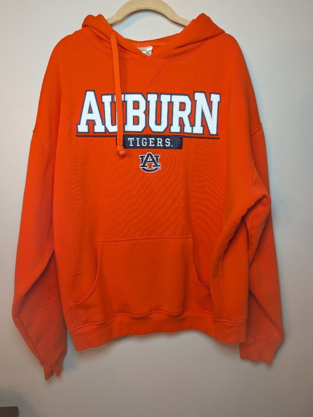 Auburn University Tigers War Eagle Adult Sweatshirt NWOT XL